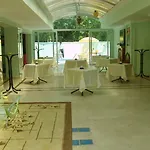 מלון Sava